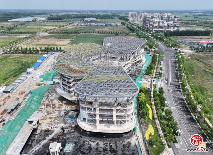 融媒·见证丨黄河北这个智慧产业园项目，怎样实现“真零碳”？——建筑穿上“生态罩”